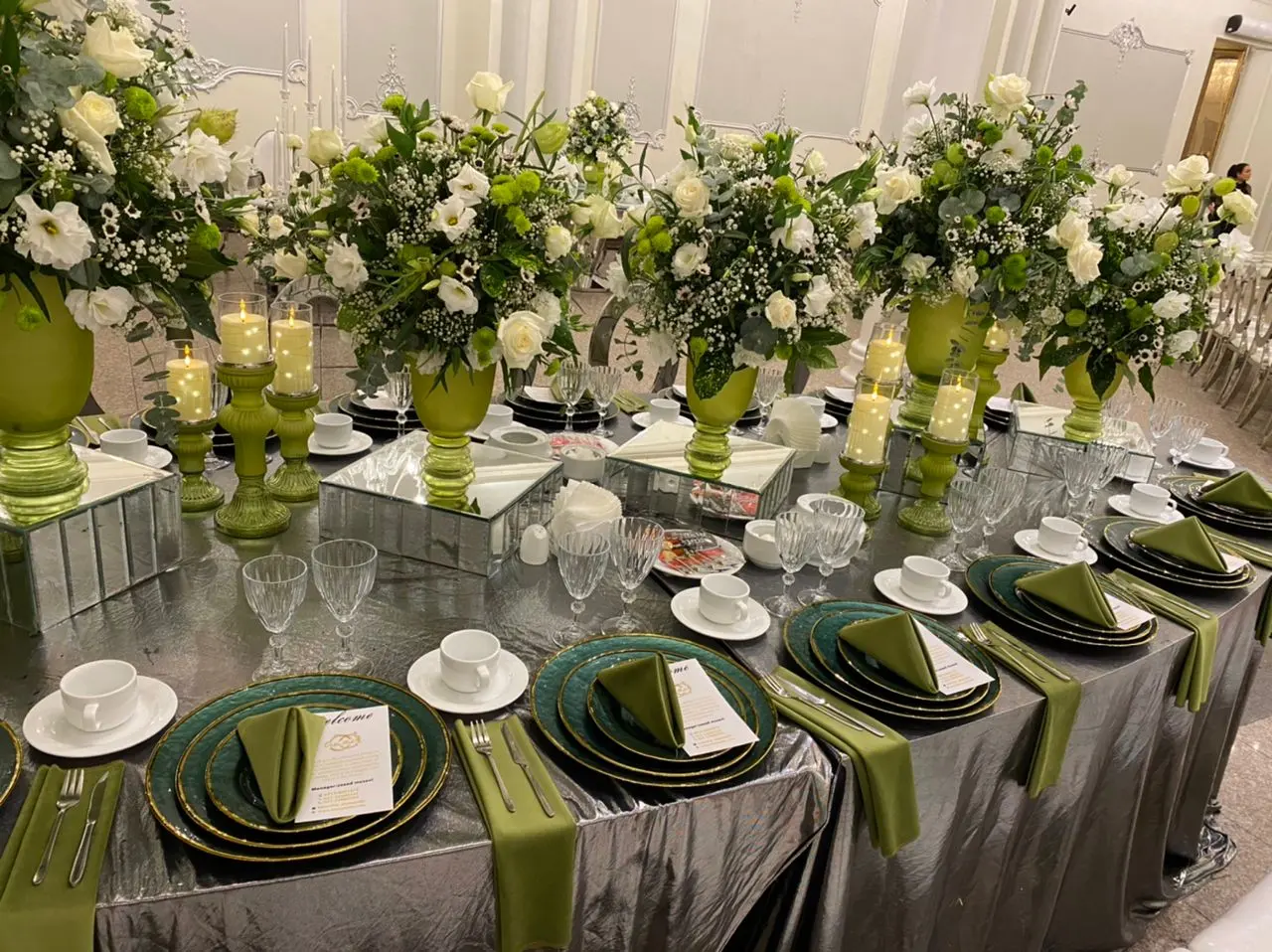 دکوراسیون و تزیین سالن مراسم عروسی در کرج با کمترین هزینه | نوا آرا بهترین مجری عروسی