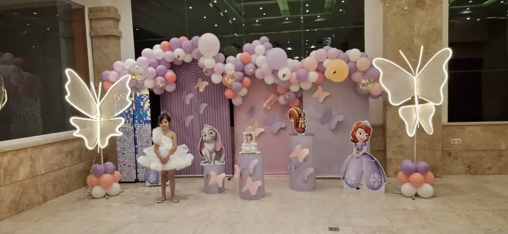 تولد دختر با تم گل‌های بهاری | گل آرایی مراسم تولد | دی‌جی جشن تولد